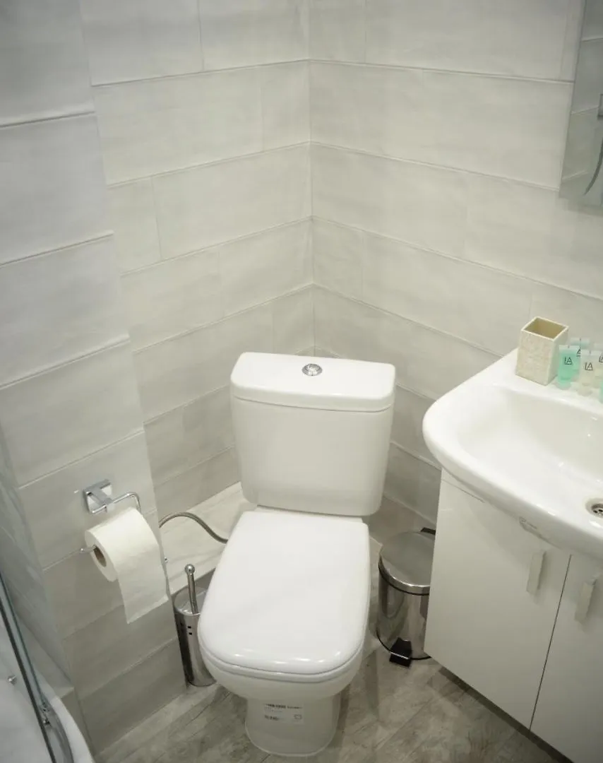 Apart Hotel Lake Apartments Киев 3*,
